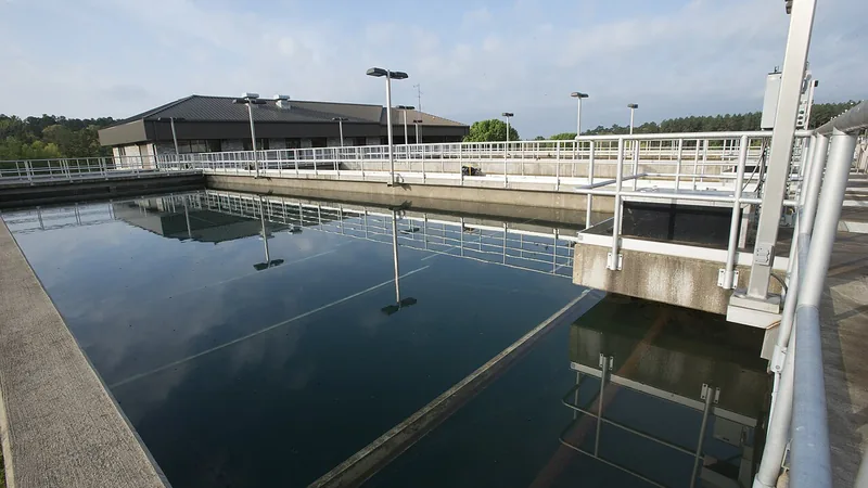 Water treatment basins and treatment plant structures